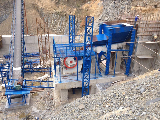 顎式破碎機襯板、顎板、偏心軸如何拆卸及維修